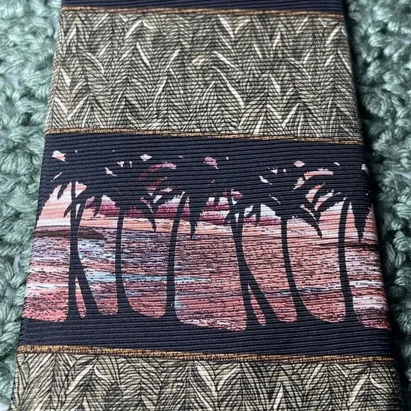 Vintage Tropicals by Tango Men's Necktie Palm Trees Beach Sunset 100% Silk KOREA - Picture 3 of 7